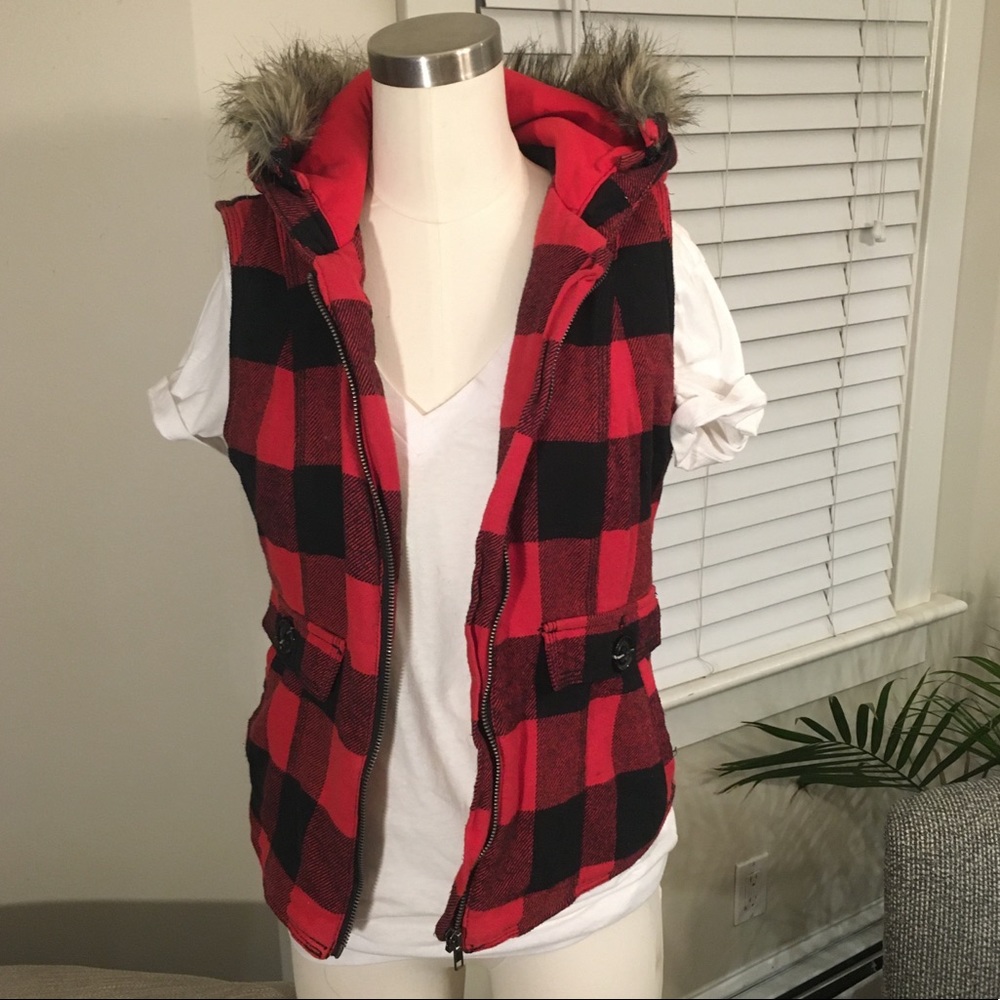 Mossimo Red & Black Comfy Plaid Vest with Faux Fur Hood size M